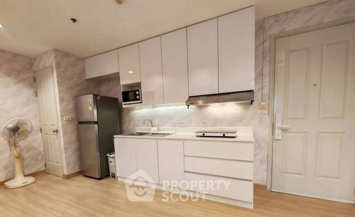 picture 3-BR Condo at Baan Sathorn Chaopraya near BTS Krung Thon Buri (ID 3003303) - 2/7