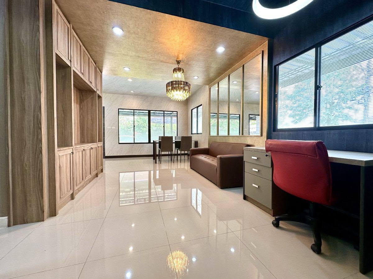 รูป ปล่อยเช่า ทำออฟฟิศได้  เเต่งให้พร้อม‼️ 🏘️ทาวน์โฮม 2 ชั้น👀 หน้าบ้านไม่ชนใคร👀 - รูปที่ 8/39