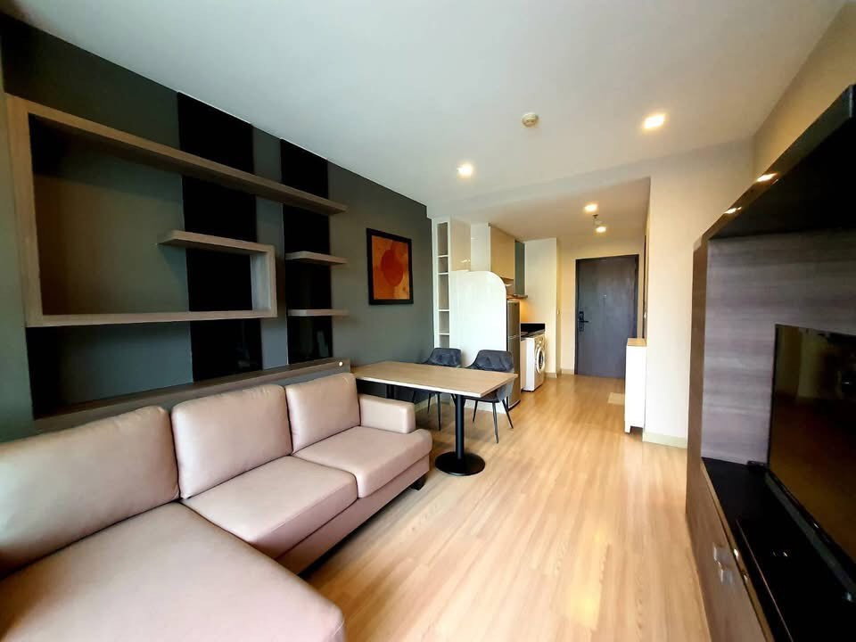 picture Sky Walk                        Residence  - 1/8