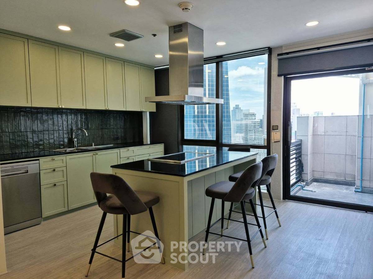 picture 3-BR Condo at Lumpini Park View near MRT Lumphini (ID 3007272) - 3/13