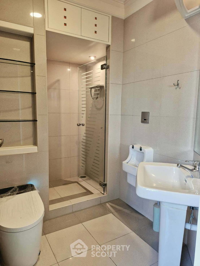 picture 3-BR Condo at Lumpini Park View near MRT Lumphini (ID 3007272) - 11/13