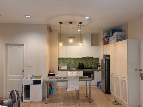 Condo for Rent at The LightHouse Sathorn - Chareonnakorn (T6906023) ID Line : @rent24