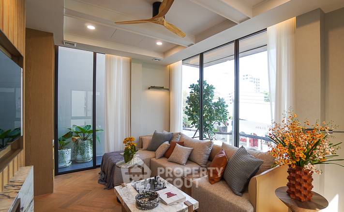 picture 4-BR House at Mayfield Lane Rachada - Ladprao near MRT Ratchadaphisek (ID 1445745) - 13/19
