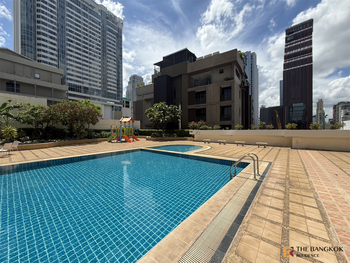 picture Special price, limited quantity Windsor Tower - 7/10