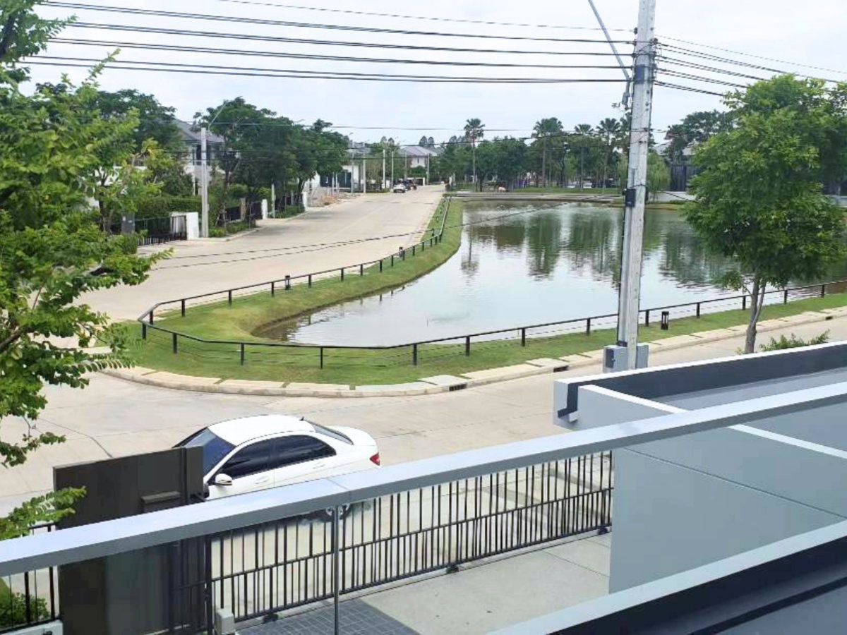 รูป ขาย มัณฑนา เวสเกต ติดถนนหลัก หน้าทะเลสาบส่วนกลาง บ้านสวยพร้อมอยู่ 117 ตร.ว. 4ห้องนอน(มีห้องนอนชั้นล่าง) 5ห้องน้ำ ที่จอดรถสูงสุด6คัน - รูปที่ 4/34