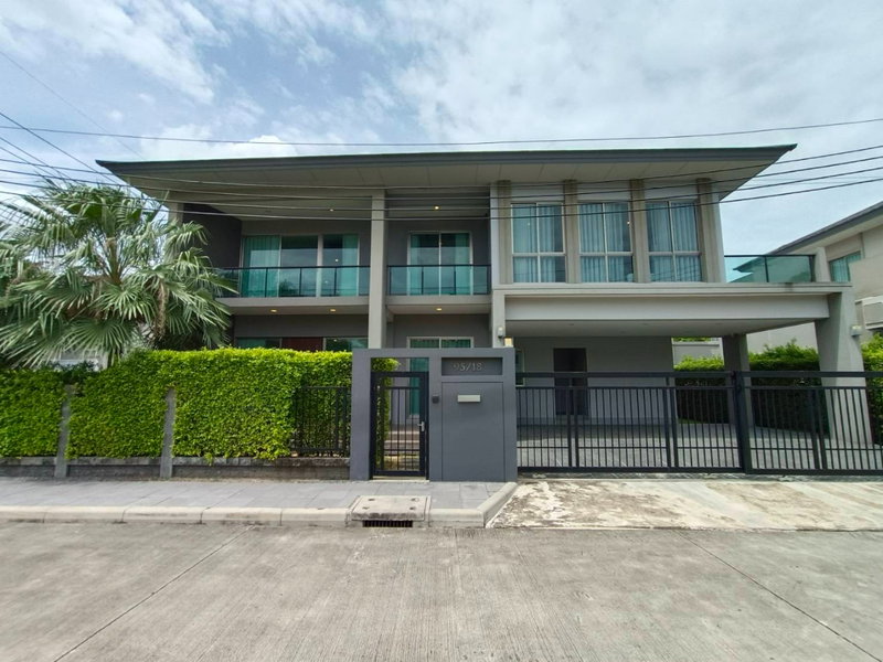 บ้านเดี่ยวให้เช่า : HR3531ให้เช่าบ้านเดี่ยวหรูหลังมุม เดอะปาล์ม บางนา-วงแหวน (The Palm Bangna-Wongwaen) ใกล้ Mega Bangna ทำเลสุขาภิบาล 2