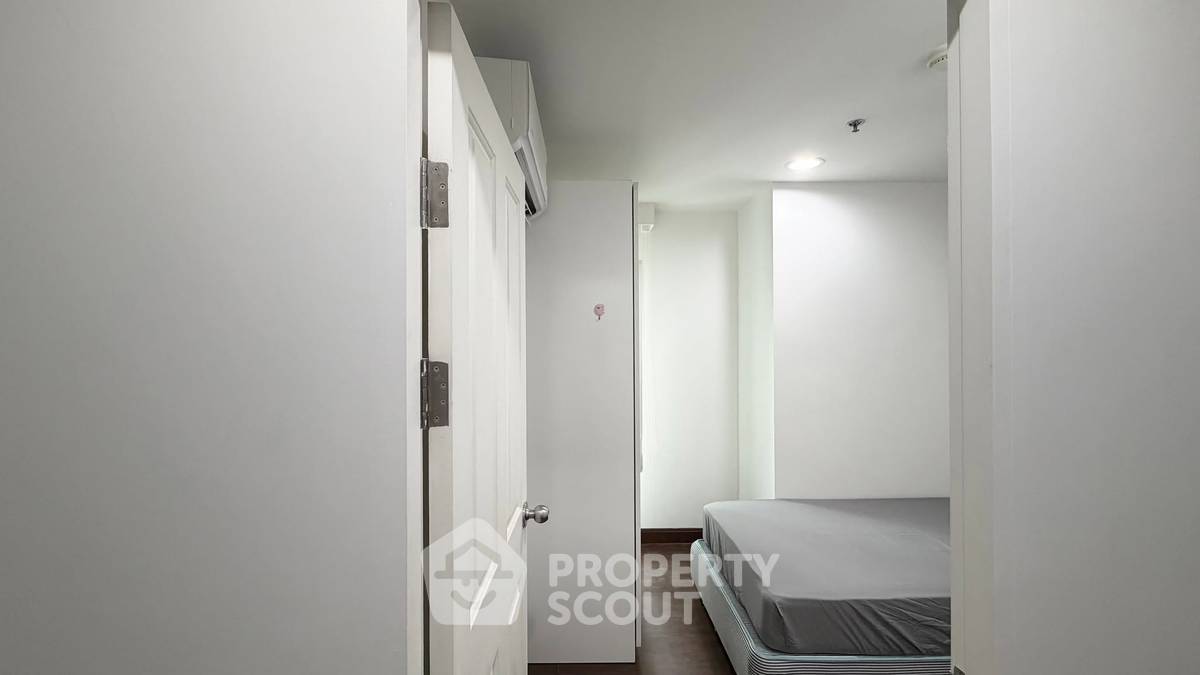 picture 2-BR Condo at Belle Grand Rama 9 near MRT Phra Ram 9 (ID 3004757) - 4/12