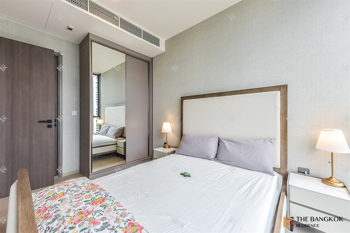 picture Book before anyone else The extro phayathai - rangnam near BTS Victory Monument - 5/10