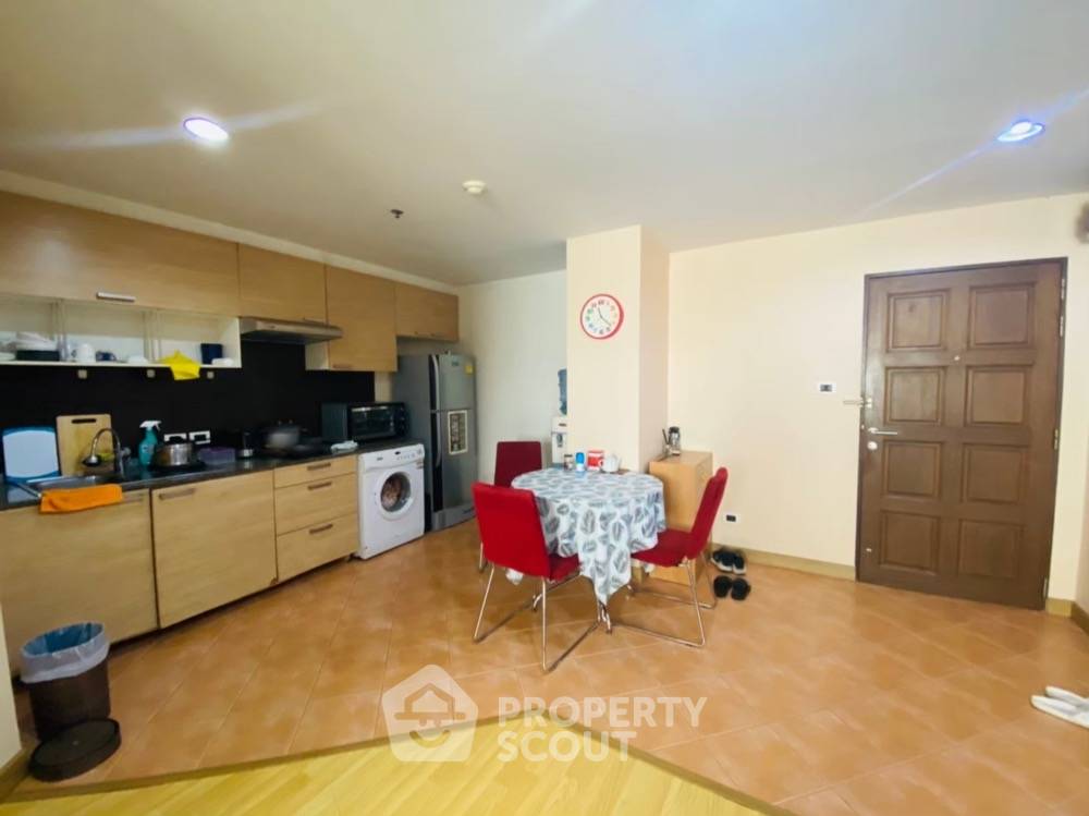 picture 2-BR Condo at Pabhada Silom Condominium near BTS Saint Louis (ID 633481) - 1/6