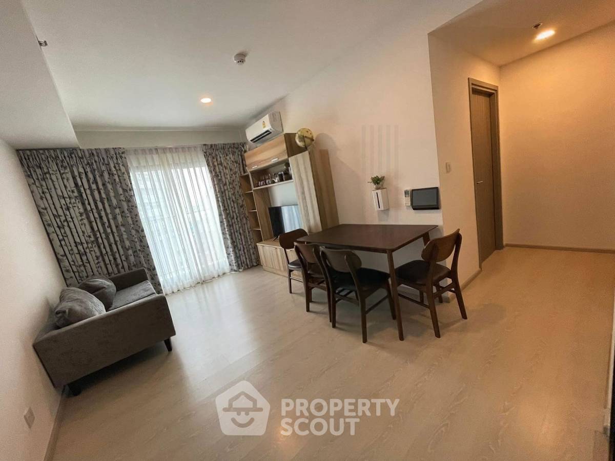 picture 2-BR Condo at Knightsbridge Phaholyothin Interchange in Anusawari (ID 2750696) - 1/8