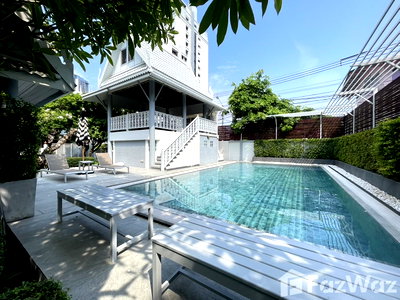 เช่าบ้านเดี่ยว สวนลุมพินี : วิลล่าให้เช่า 3 ห้องนอน ในโครงการ เชอรี วิลล่า สาทร 1411686
