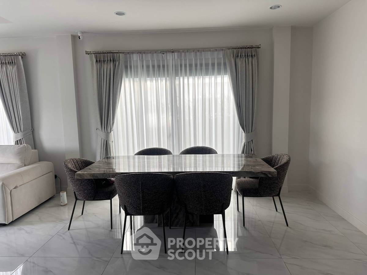 picture 4-BR House close to East Pattaya (ID 3006852) - 6/10