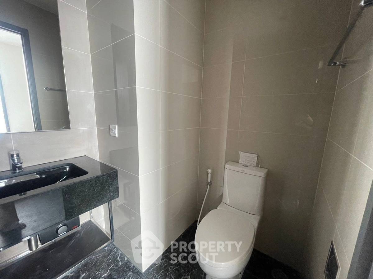 picture High-Floor 1-BR Condo at The Edge Sukhumvit 23, 200m to MRT Sukhumvit (ID 2738330) - 5/9