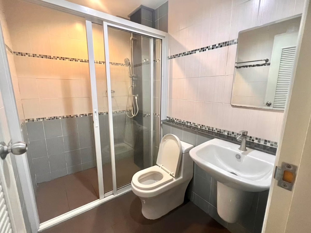 รูป ให้เช่าคอนโด Econic Condo ติดแยกหนองหอย ทำเลดีมาก เดินทางสะดวก ใกล้ 89 พลาซ่า เซ็นทรัล โรงพยาบาล สนามบิน คาเฟ่ ร้านสะดวกซื้อ และอื่นๆอีกมากมาย - รูปที่ 6/8