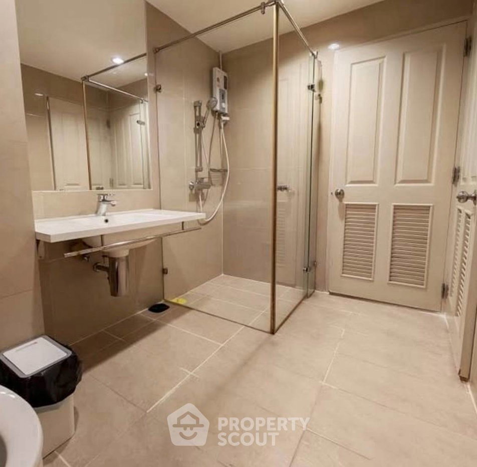 picture 3-BR Condo at Baan Sathorn Chaopraya near BTS Krung Thon Buri (ID 3003303) - 3/7