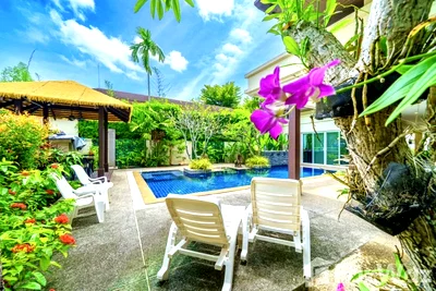 Houses for sale Phuket : 4-bedroom villa on big land plot in Rawai 6476613