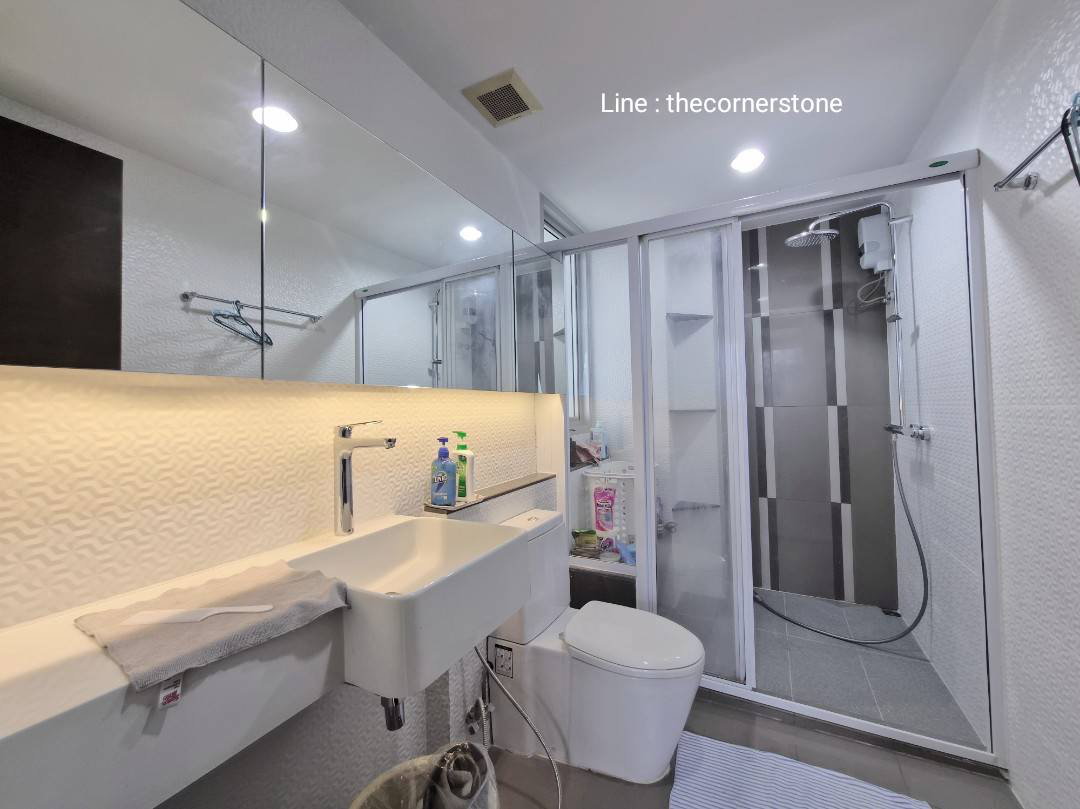 picture For Rent ❗️ 𝐀 𝐒𝐩𝐚𝐜𝐢𝐨𝐮𝐬 𝟏𝐁𝐞𝐝𝐫𝐨𝐨𝐦 𝐮𝐧𝐢𝐭. “ 𝐑𝐡𝐲𝐭𝐡𝐦 𝐑𝐚𝐭𝐜𝐡𝐚𝐝𝐚 “ Size 𝟱𝟭 Sq.m. Next to MRT-Ratchadapisek - 12/17