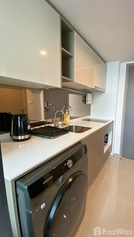 picture Amazing downtown view loft with high quality furnishings 6468435 - 6/9