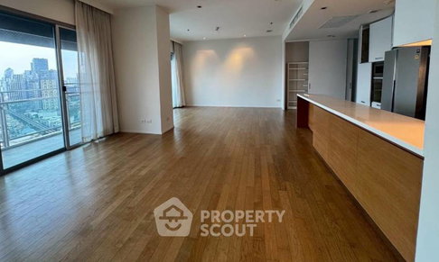 3-BR Condo at The Madison near BTS Phrom Phong (ID 2999262)