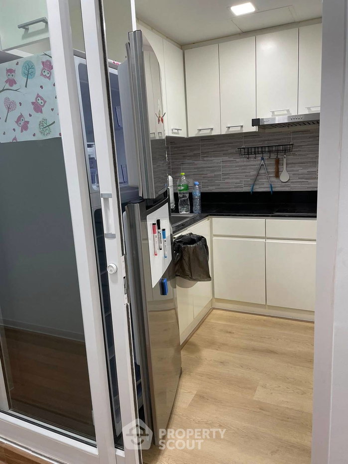 picture 2-BR Condo at Nusa State Tower Condominium near BTS Saphan Taksin (ID 2831021) - 6/12