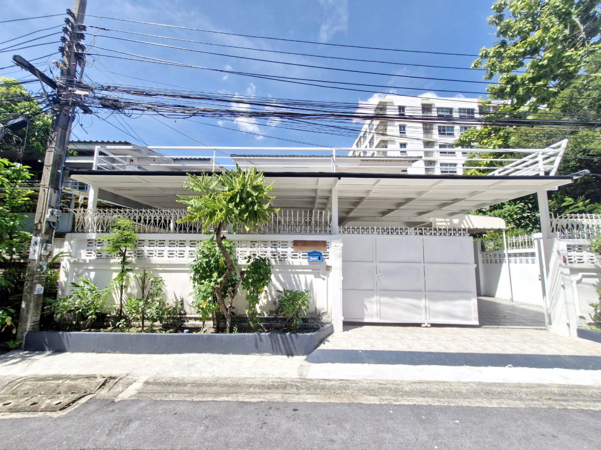 picture HK0480, House for rent 3 Br.,Huaikhwang - 1/24