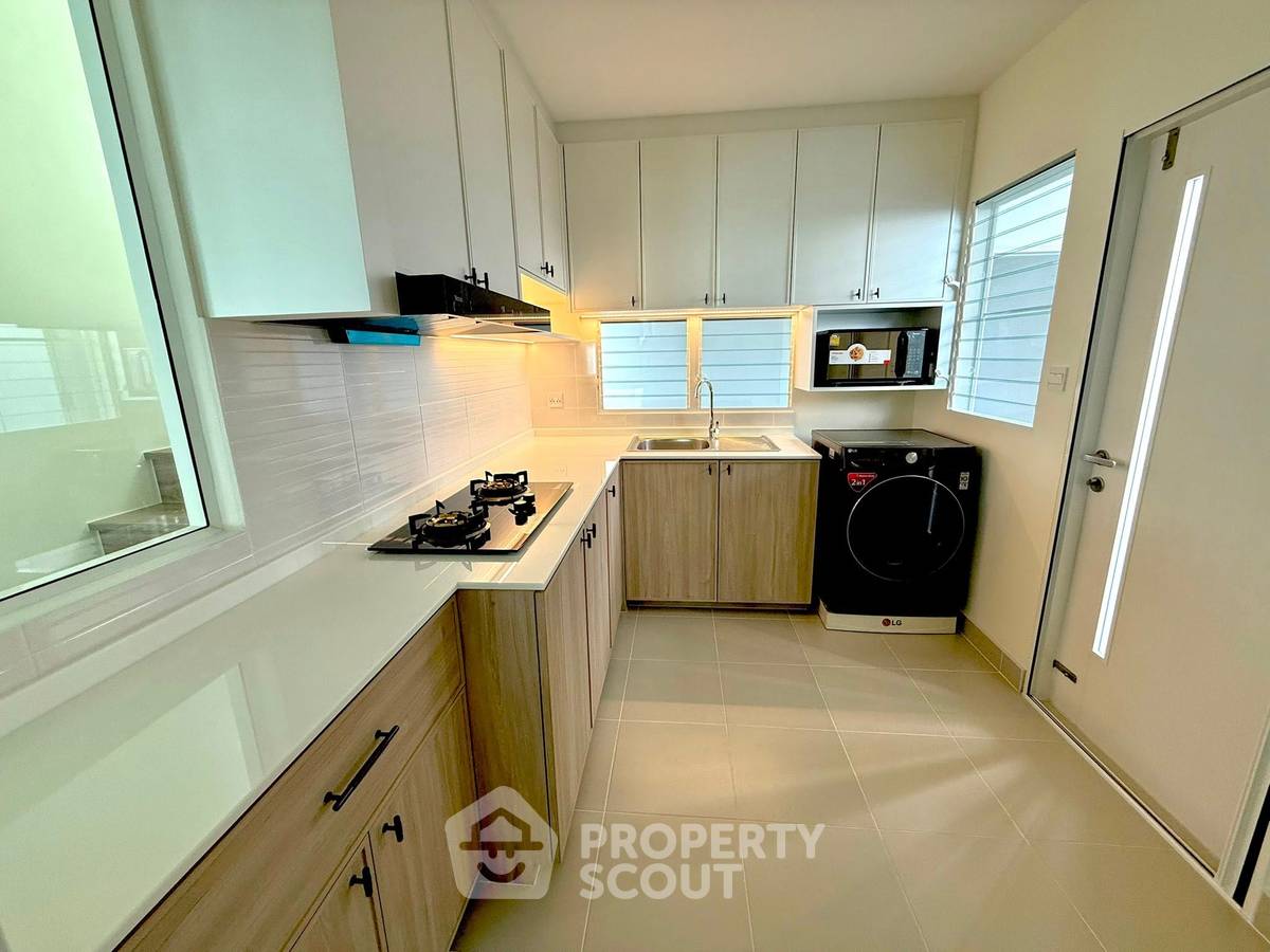 รูป บ้าน 4-ห้องนอน ที่ วิลลาจจิโอ 3 ศรีนครินทร์-บางนา ใน บางแก้ว (ID 3003349) - รูปที่ 4/15