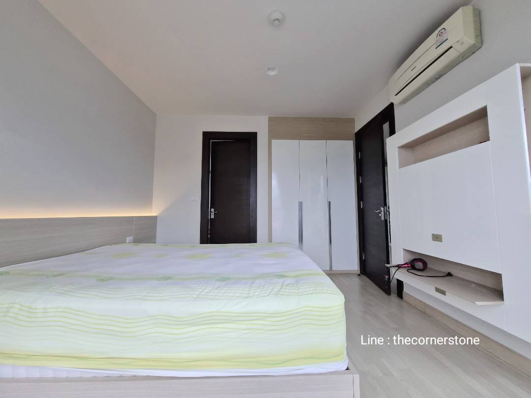 picture For Rent ❗️ 𝐀 𝐒𝐩𝐚𝐜𝐢𝐨𝐮𝐬 𝟏𝐁𝐞𝐝𝐫𝐨𝐨𝐦 𝐮𝐧𝐢𝐭. “ 𝐑𝐡𝐲𝐭𝐡𝐦 𝐑𝐚𝐭𝐜𝐡𝐚𝐝𝐚 “ Size 𝟱𝟭 Sq.m. Next to MRT-Ratchadapisek - 4/17