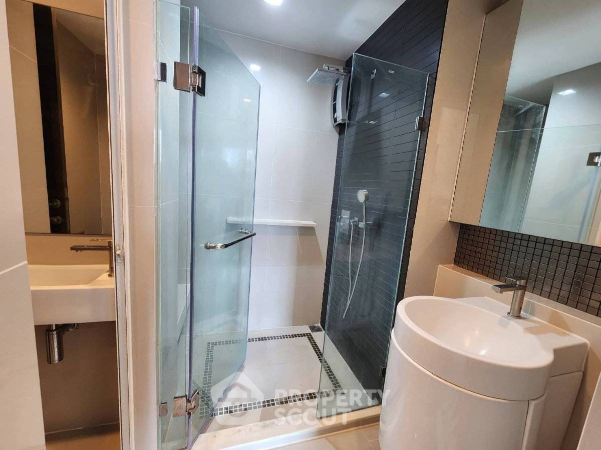 รูป คอนโด 1-ห้องนอน ที่ ริธึ่ม สาทร ใกล้ BTS สะพานตากสิน (ID 3008048) - รูปที่ 4/5