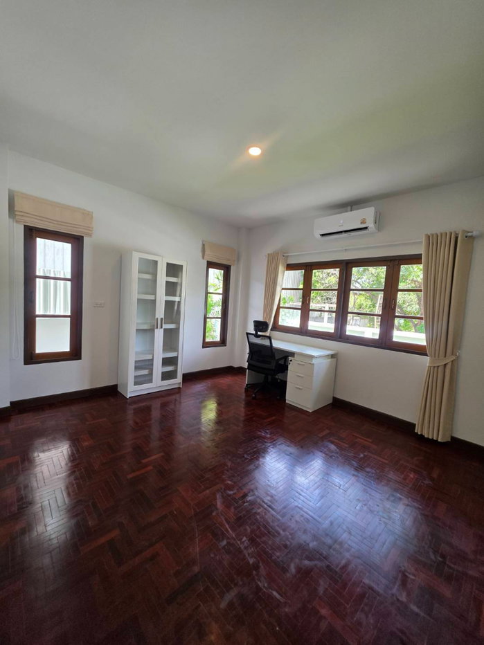 picture House for Rent on New San Kamphaeng Road, Chiang Mai - 9/20