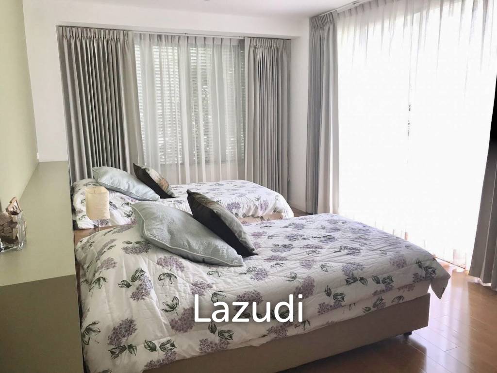 picture 2 Bedroom Pool View : Malibu Condominium - 18/27
