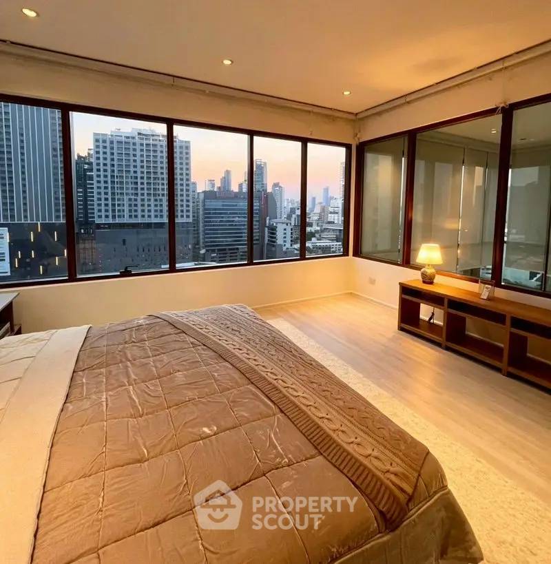 รูป คอนโด 2-ห้องนอน ที่ ดิ เอ็มโพริโอ เพลส ใกล้ BTS พร้อมพงษ์ (ID 2828395) - รูปที่ 2/9