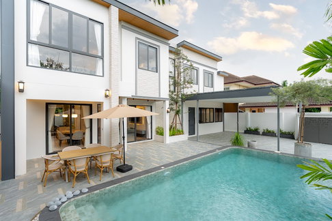 Luxury 2-Storey Pool Villa with Private Swimming Pool   #C4MG100524