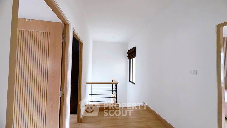picture 4-BR House in Takhian Tia (ID 3005414) - 14/14