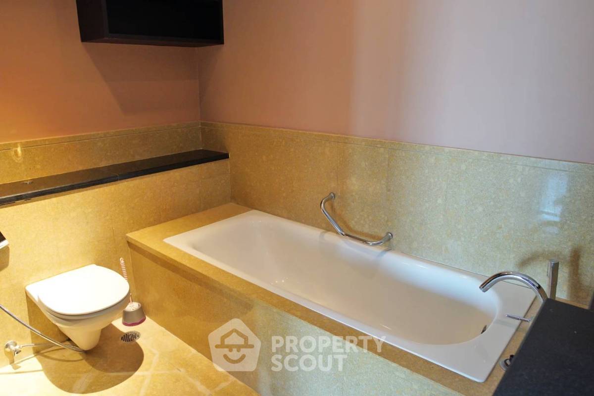 picture 2-BR Condo at Sky Villas Sathorn in Bang Khlo (ID 3007068) - 18/20