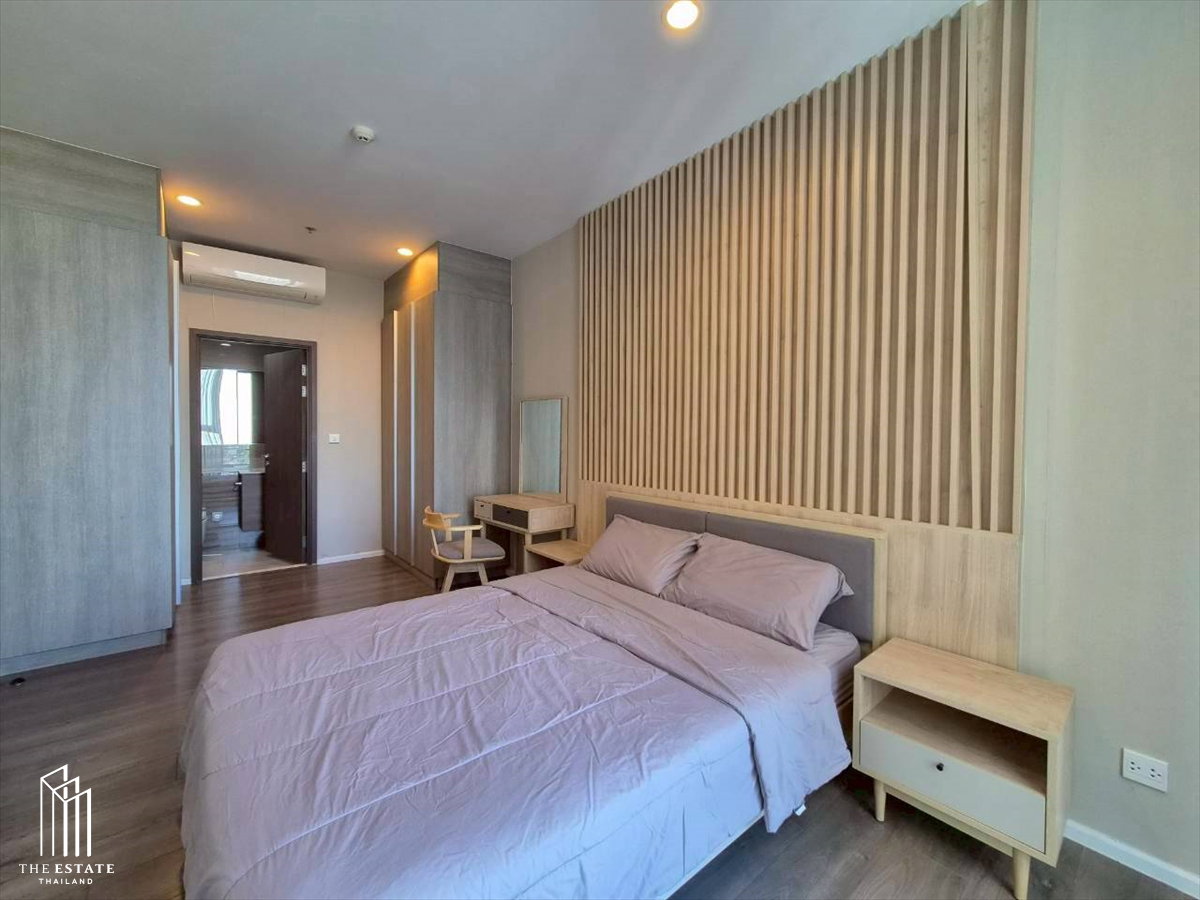 picture For Sale Whizdom Essence Corner Unit, Rare Size 45.44 sq.m., High Floor with Panoramic View, Quiet and Peaceful, No Shared Walls, Fully Functional - 8/10