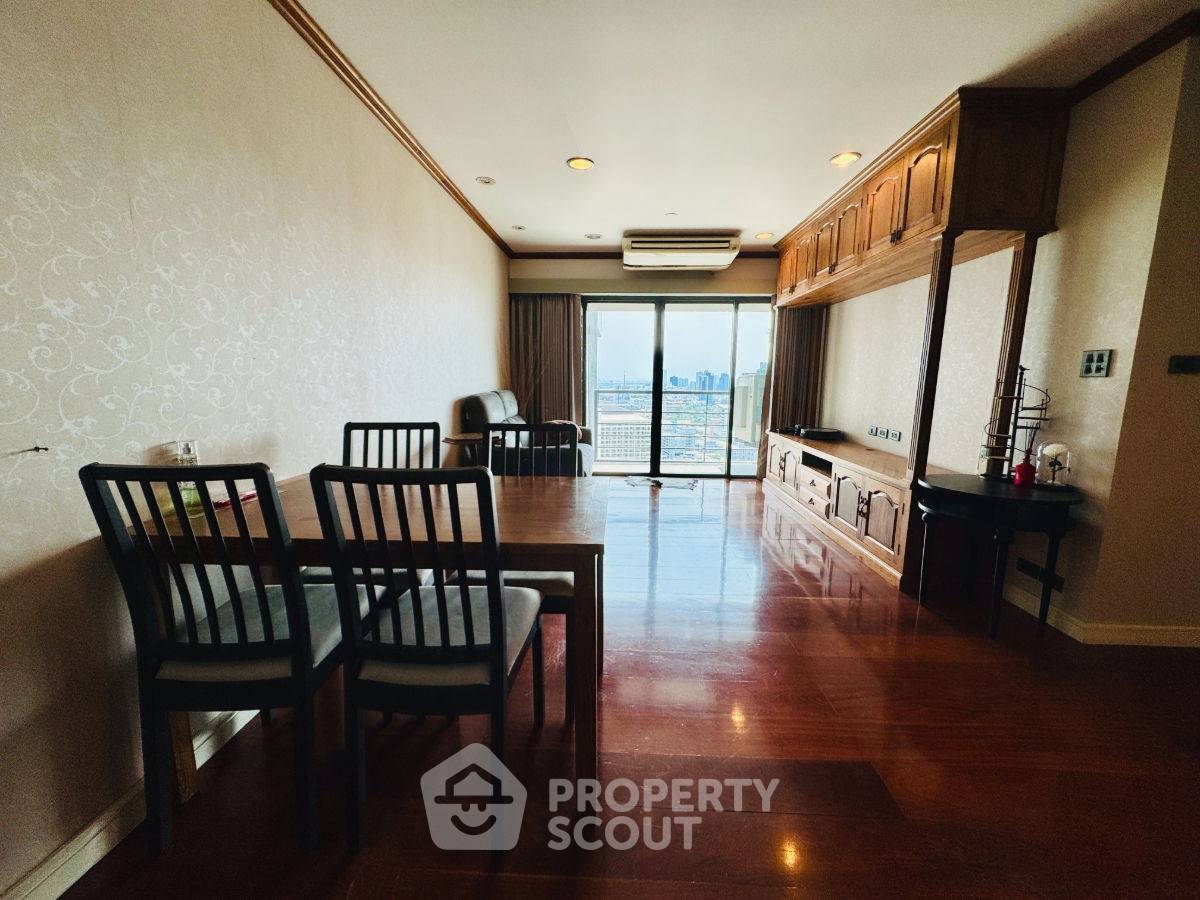 รูป คอนโด 2-ห้องนอน ที่ สาธร การ์เด้นส์ ใกล้ MRT สีลม (ID 2626696) - รูปที่ 3/18
