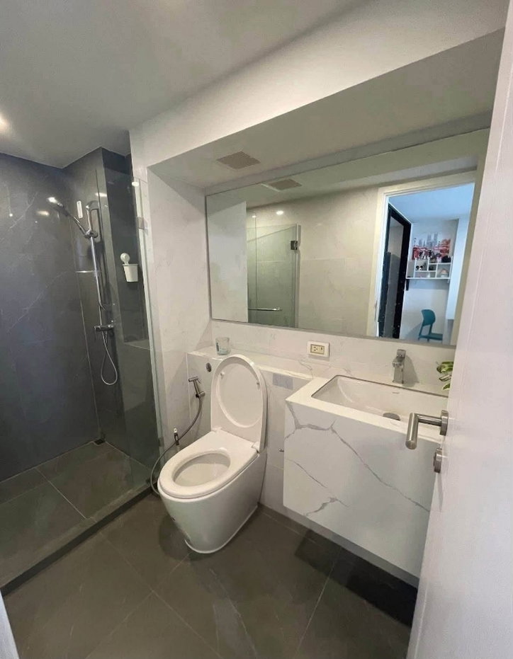 รูป 🚝✨ ด่วน! Duplex หรู 2 ชั้น 20,000/ด. เพดานสูง วิวดี ไม่ร้อน walk in closet ✨Origin Plug and Play Ramkhamhaeng Triple Station ใกล้เดอะมอลล์ 🔥🔥 - รูปที่ 10/12