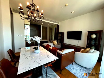 Condos for sale : 💎Condo for Sale at Saladaeng One Classic Luxury Wood-Tone Design Lumpini Park View🌳20.5 Mb.