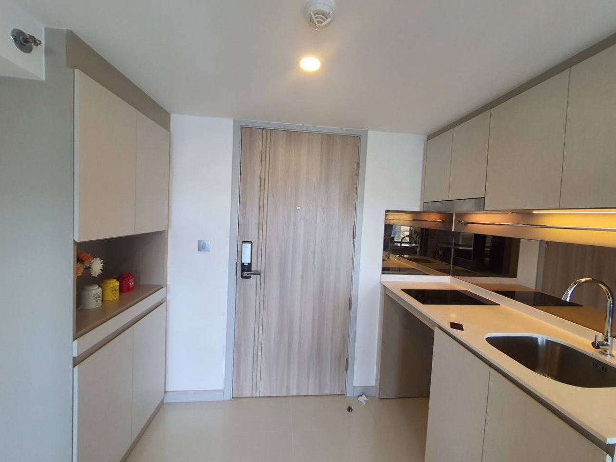 รูป Knightsbridge Prime Sathorn【𝐑𝐄𝐍𝐓】🔥Modern Loft Design พร้อมสิ่งอำนวยความสะดวกระดับพรีเมียม🔥 ติดต่อไลน์ไอดี: @hacondo - รูปที่ 8/8