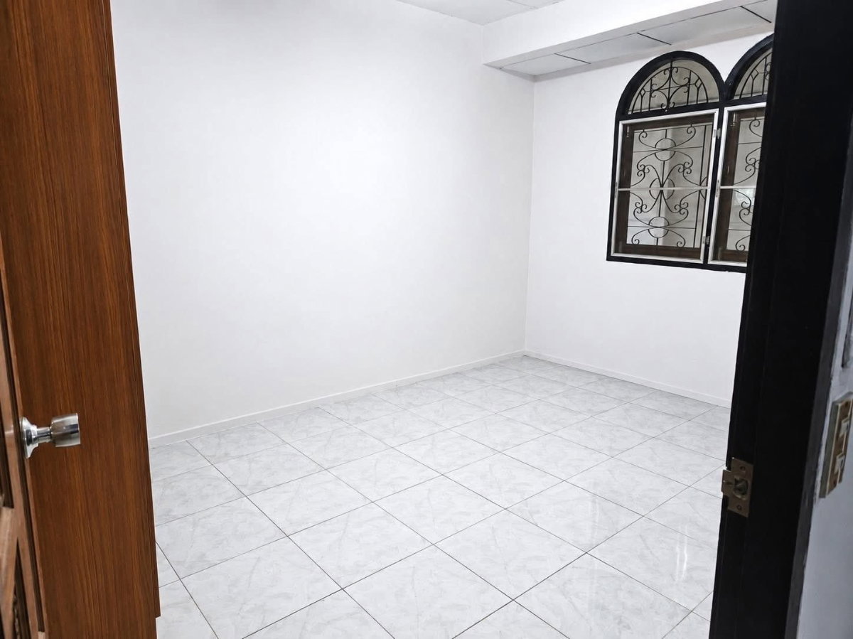 รูป ให้เช่าบ้านเดี่ยวหลังใหญ่ ใกล้ ม.เกษตร ศรีราชา - รูปที่ 5/9