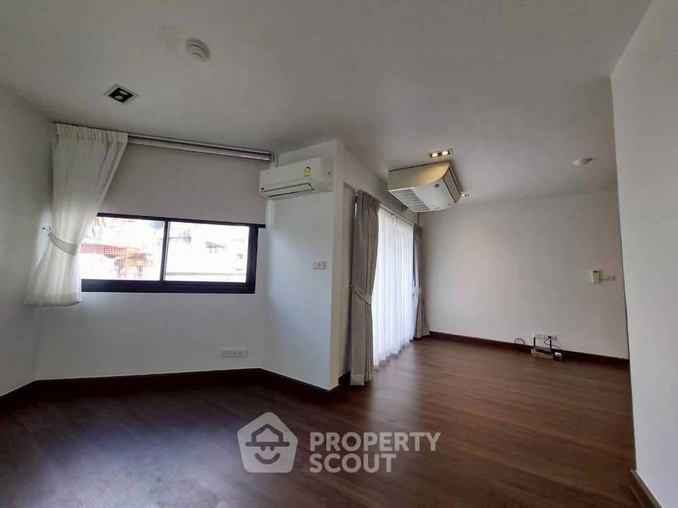 รูป คอนโด 2 ห้องนอน 63 ตร.ม. ขายที่ Green Point Silom ใกล้ BTS ช่องนนทรี 400 ม. (ID 2629326) - รูปที่ 2/10