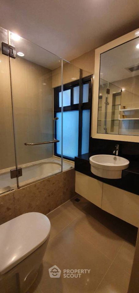picture 2-BR Condo at Sathorn Gardens near MRT Si Lom (ID 2615811) - 17/20