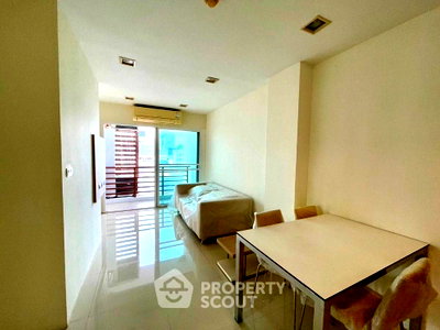Condos for sale : 2-BR 59 Sqm Condo For Sale, Supreme Condo Ratchawithi 3 📍 Victory Monument BTS (ID 2576824)