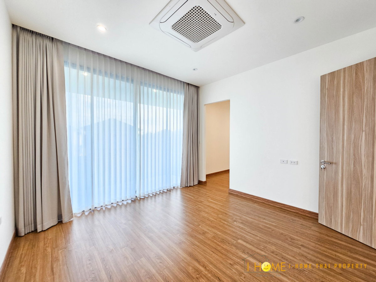 รูป บ้านเดี่ยว 2 ชั้น บ้านหลังใหญ่สไตร์โมเดิร์นทันสมัยภายในตกแต่งหรูหรา   #ป่าแดด    #C7MG100921  - รูปที่ 30/41