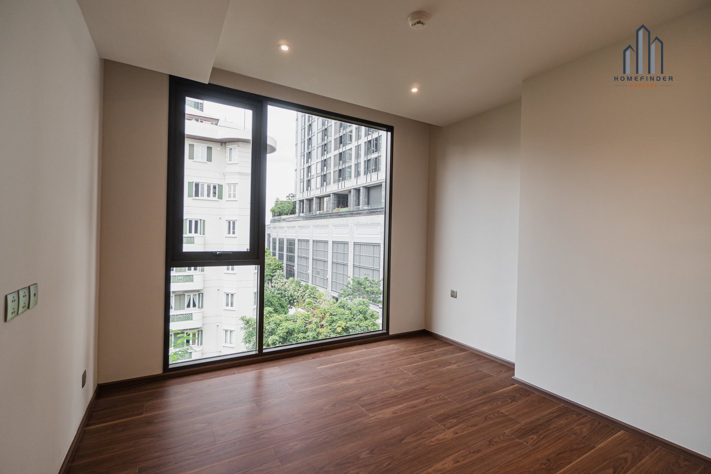 picture via 61 2 bedrooms, for sale - 8/20