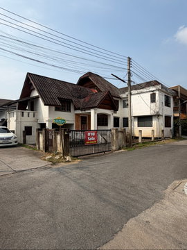 House for sale in Mae Hia area, 2.4 million baht. Urgent sale.