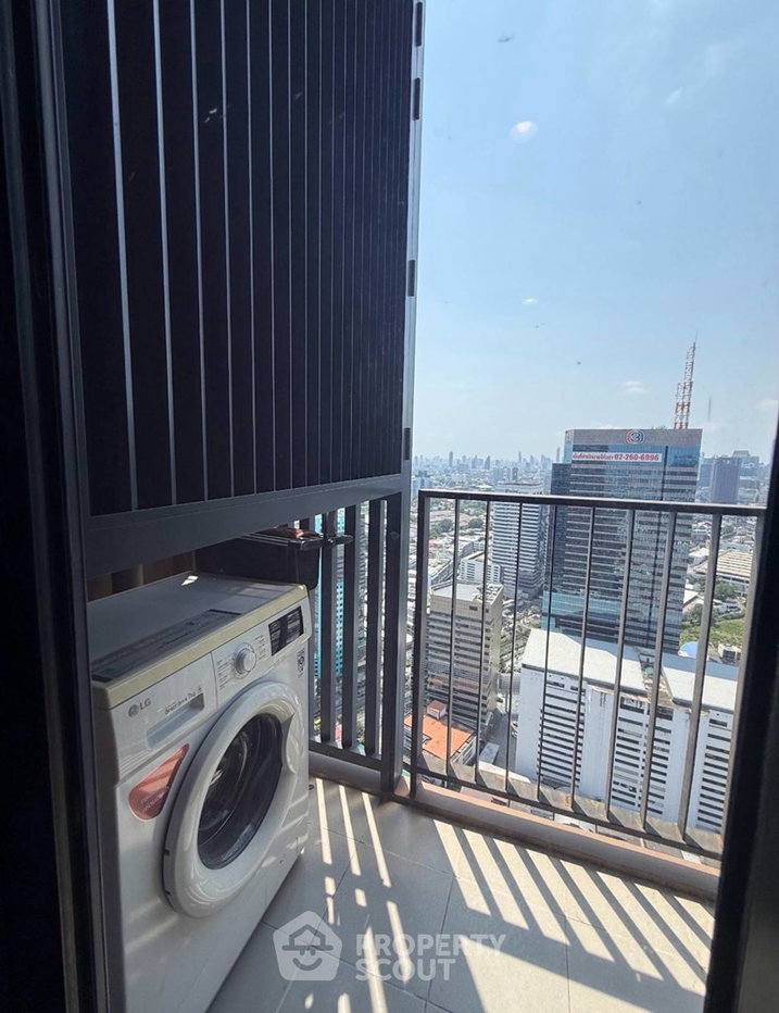 picture 1-BR Condo At Oka Haus Sukhumvit 36, 30th-Floor | Near BTS Thong Lor (ID 3010997) - 8/8