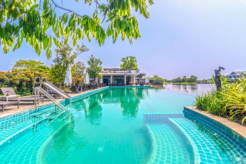 รูป ขายบ้าน Modern Pool Villa โครงการรัตนซีรีน วิวภูเขา โอบล้อมทุ่งนา ทำเลหายาก ใกล้ Lanna International School เพียง 900 เมตร  - รูปที่ 61/62