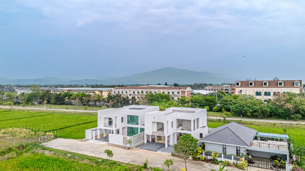 รูป ขายบ้าน Modern Pool Villa โครงการรัตนซีรีน วิวภูเขา โอบล้อมทุ่งนา ทำเลหายาก ใกล้ Lanna International School เพียง 900 เมตร  - รูปที่ 3/62
