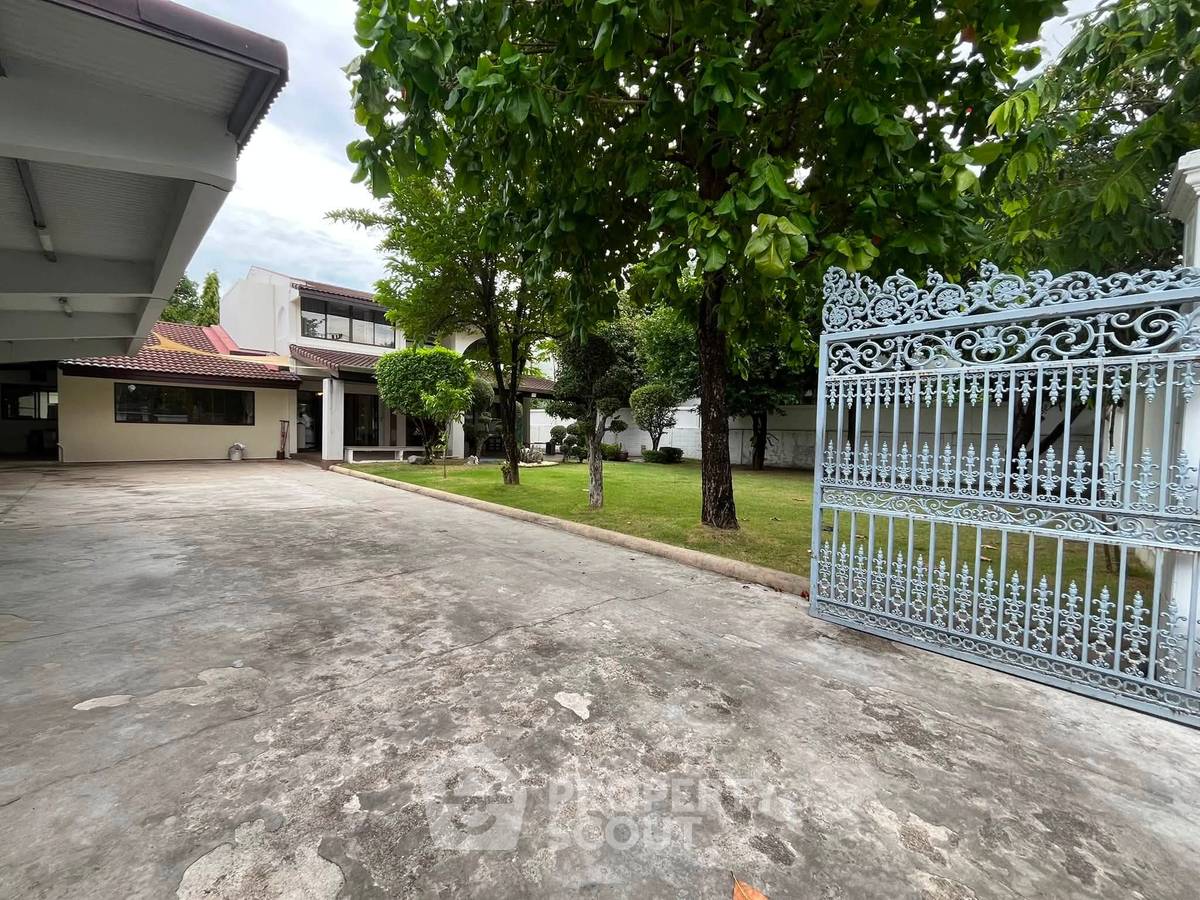 รูป บ้าน 5-ห้องนอน ใน สวนหลวง (ID 3010959) - รูปที่ 32/32